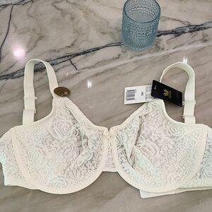 Wacoal NWT Halo Lace Underwire Bra
